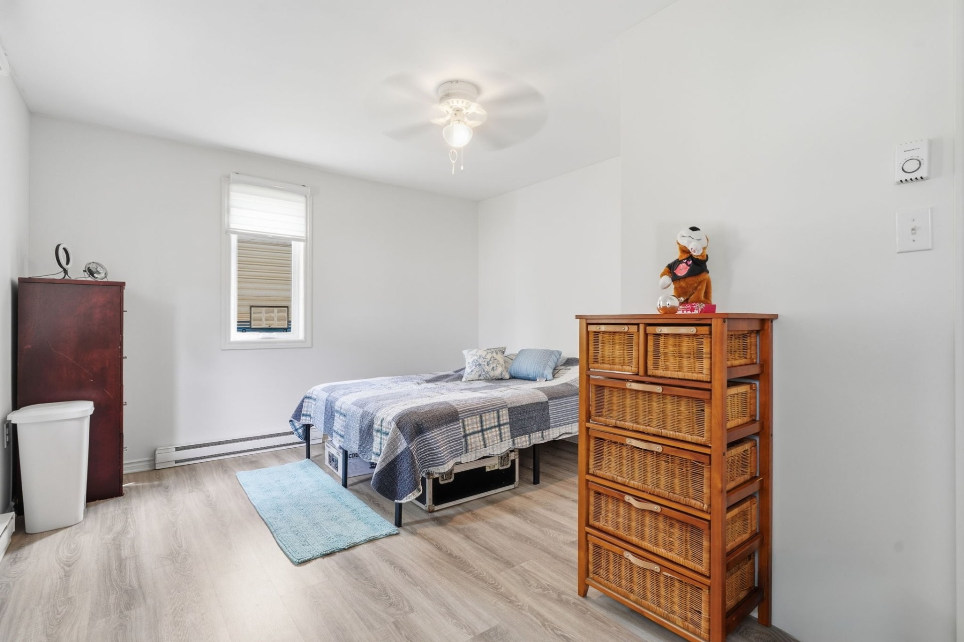 









4


Ch. Marks

,
Gracefield,




QC
J0X1W0

