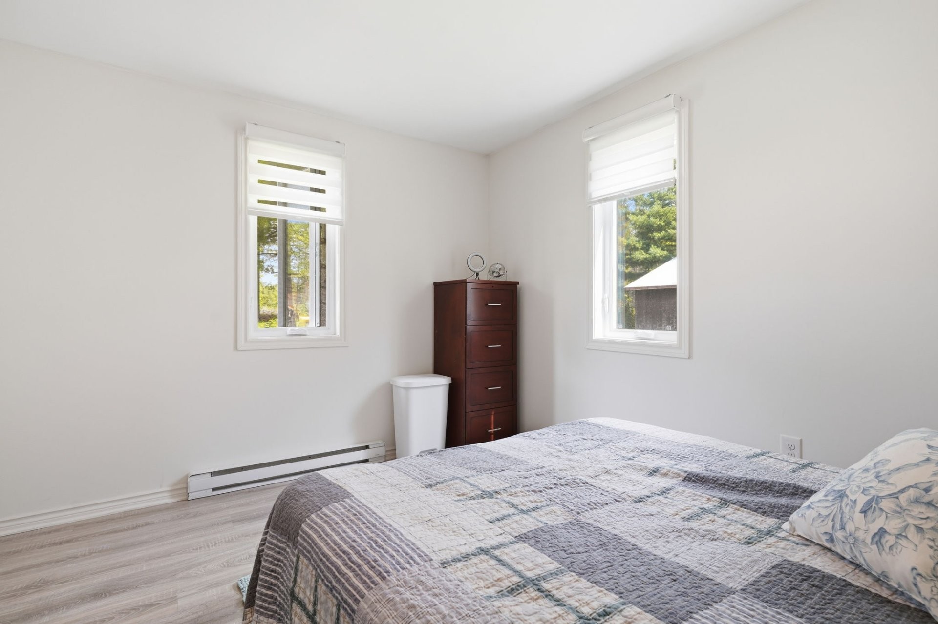









4


Ch. Marks

,
Gracefield,




QC
J0X1W0

