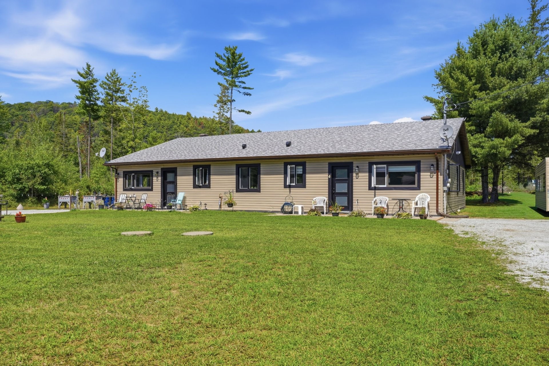 









4


Ch. Marks

,
Gracefield,




QC
J0X1W0

