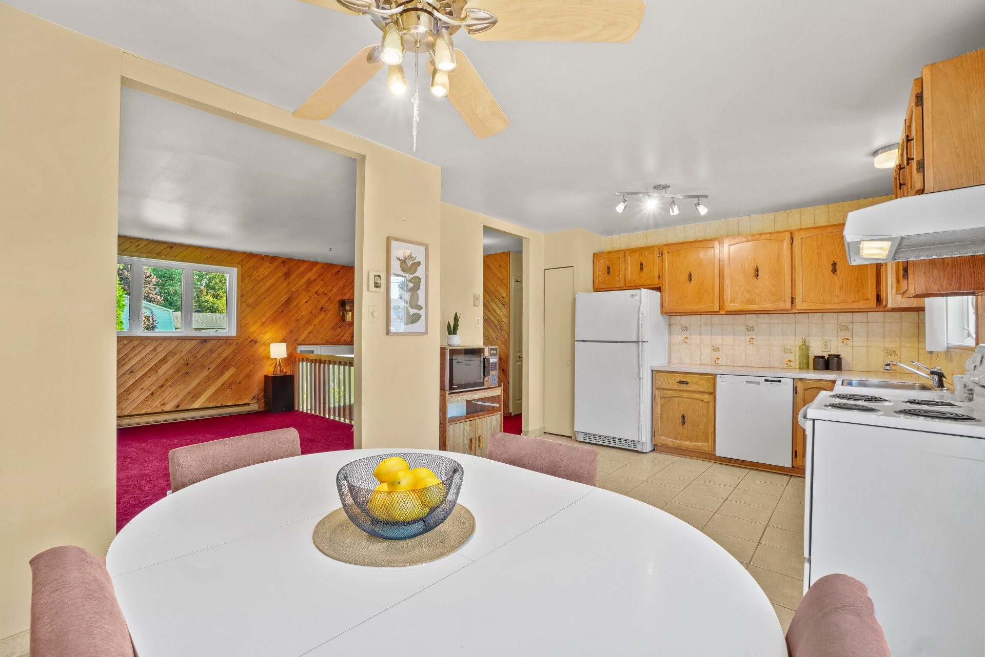 









226


Rue Latour

,
Repentigny (Repentigny),




QC
J6A5S9

