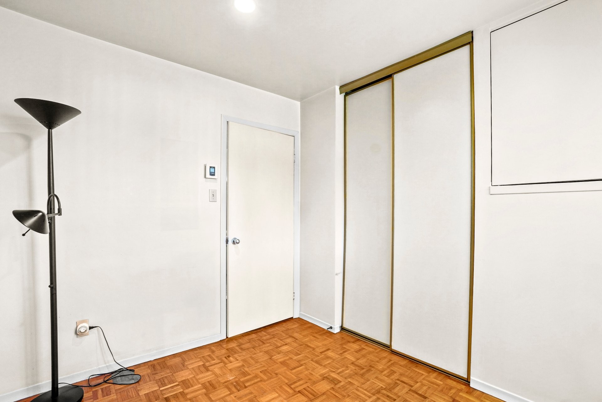 









226


Rue Latour

,
Repentigny (Repentigny),




QC
J6A5S9

