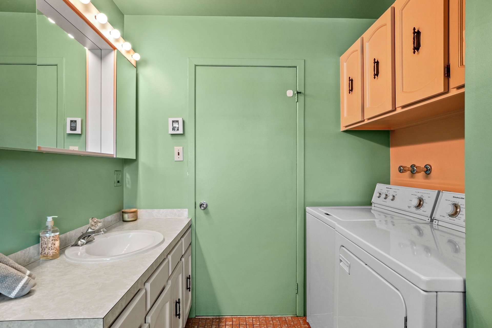 









226


Rue Latour

,
Repentigny (Repentigny),




QC
J6A5S9

