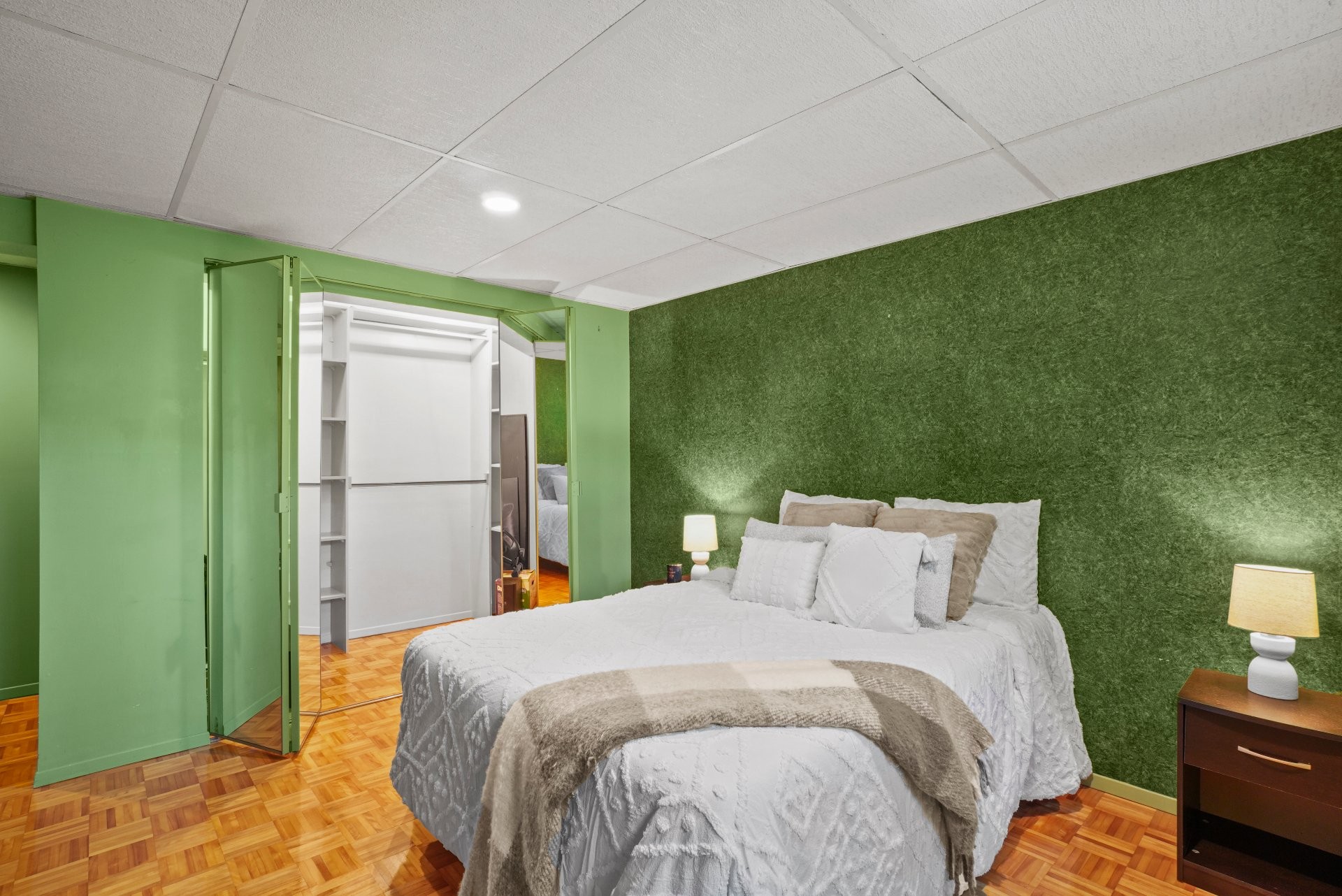 









226


Rue Latour

,
Repentigny (Repentigny),




QC
J6A5S9

