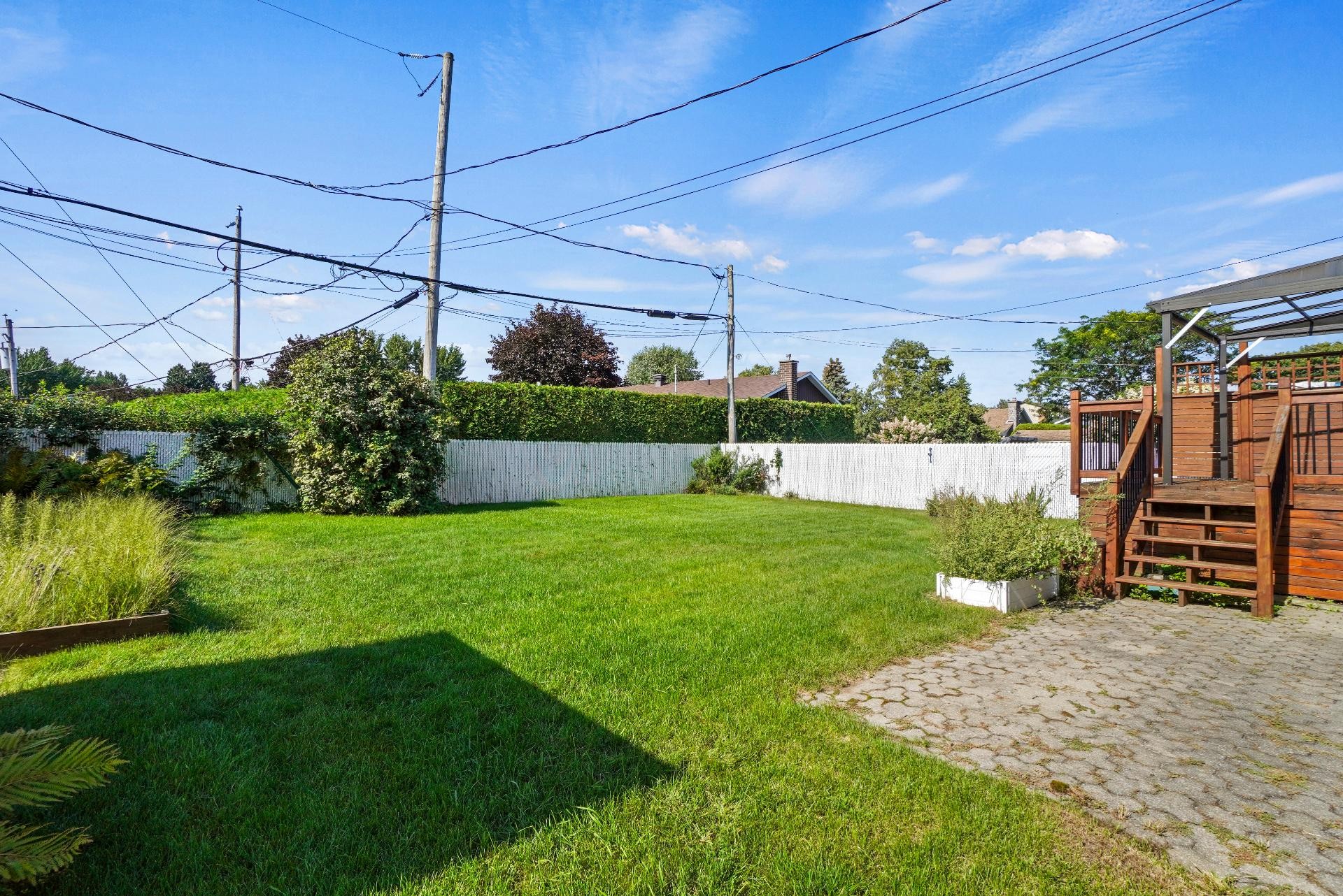 









226


Rue Latour

,
Repentigny (Repentigny),




QC
J6A5S9


