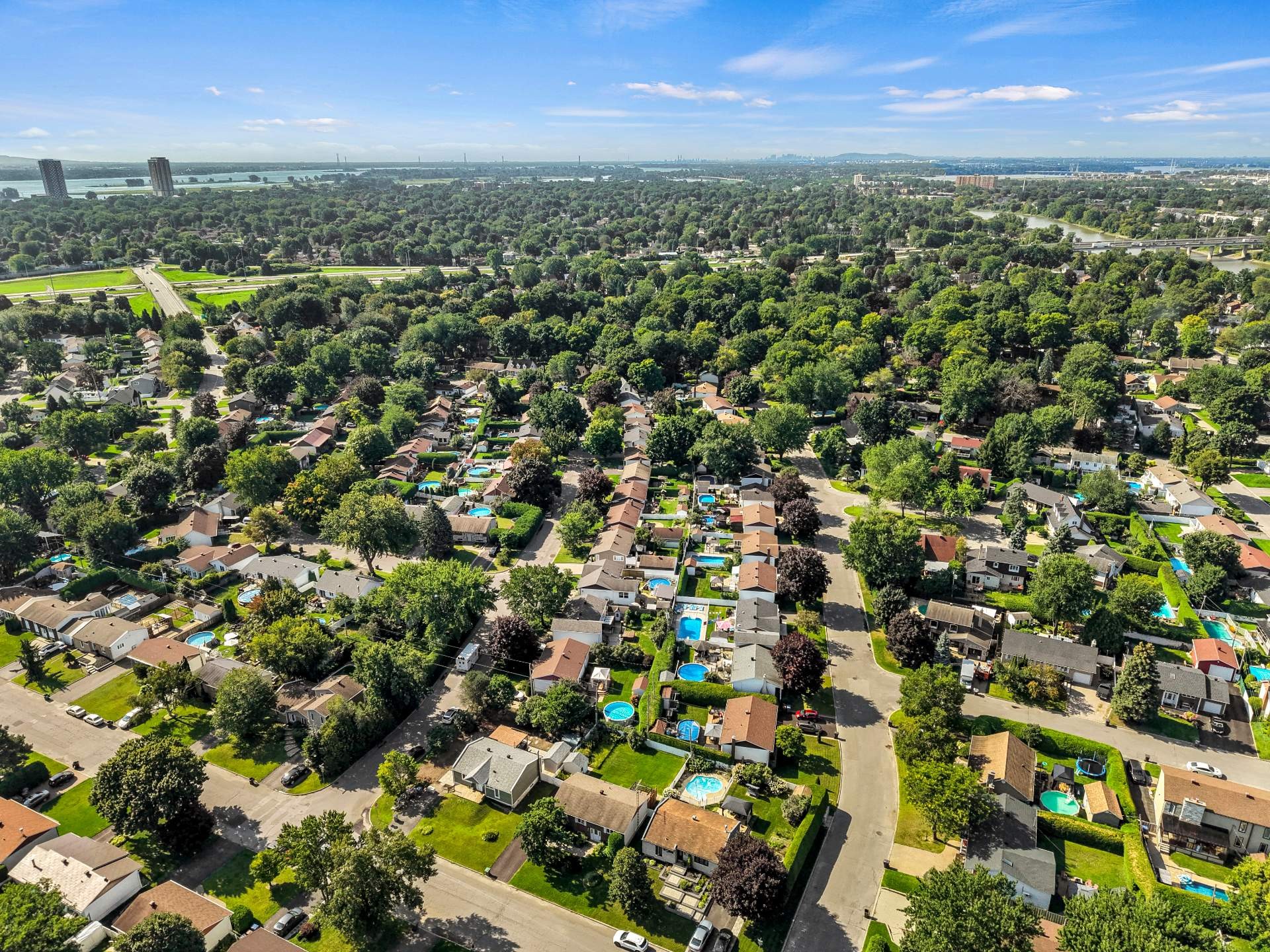 









226


Rue Latour

,
Repentigny (Repentigny),




QC
J6A5S9

