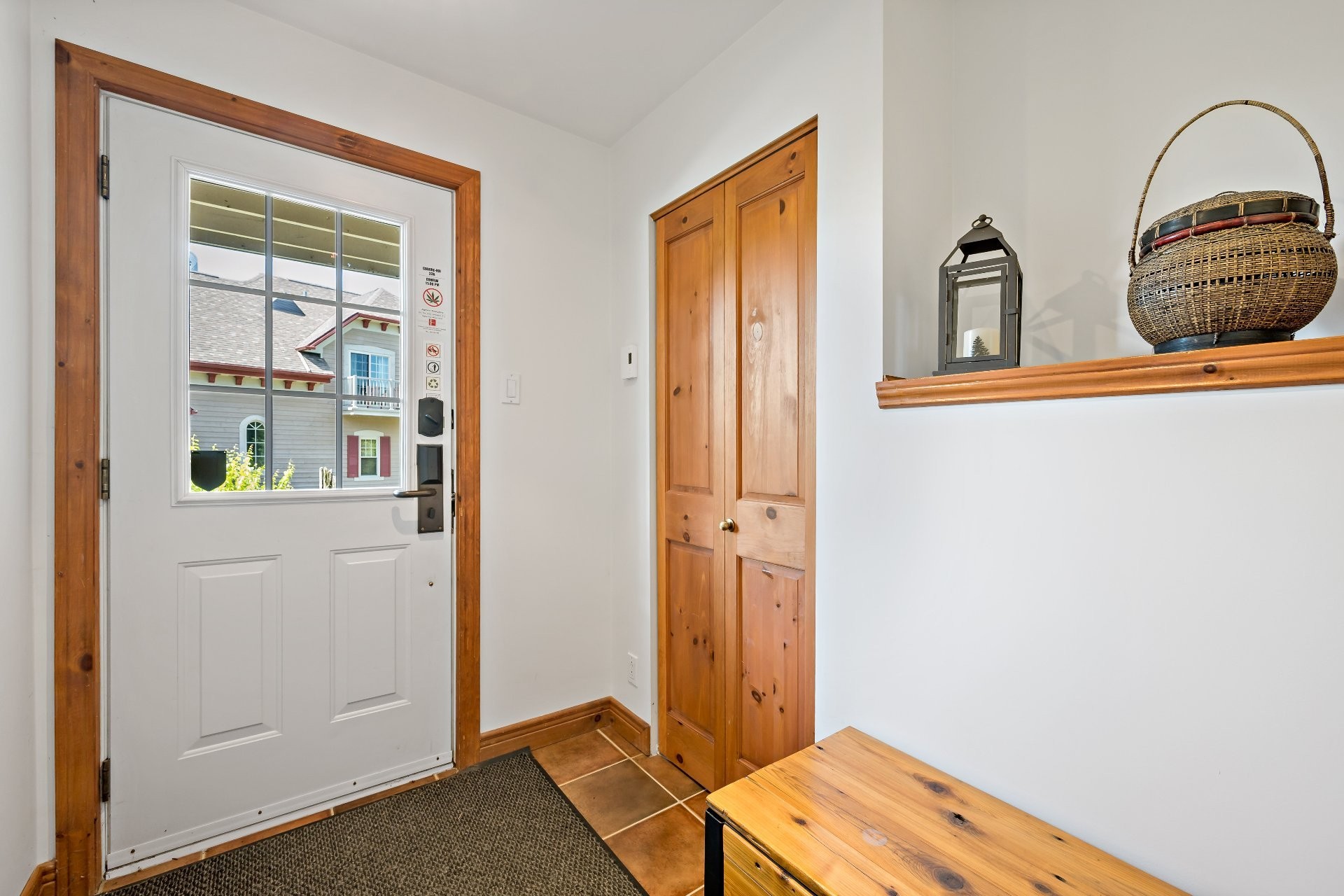 









225


Rue du Mont-Plaisant

, 1,
Mont-Tremblant,




QC
J8E1L2

