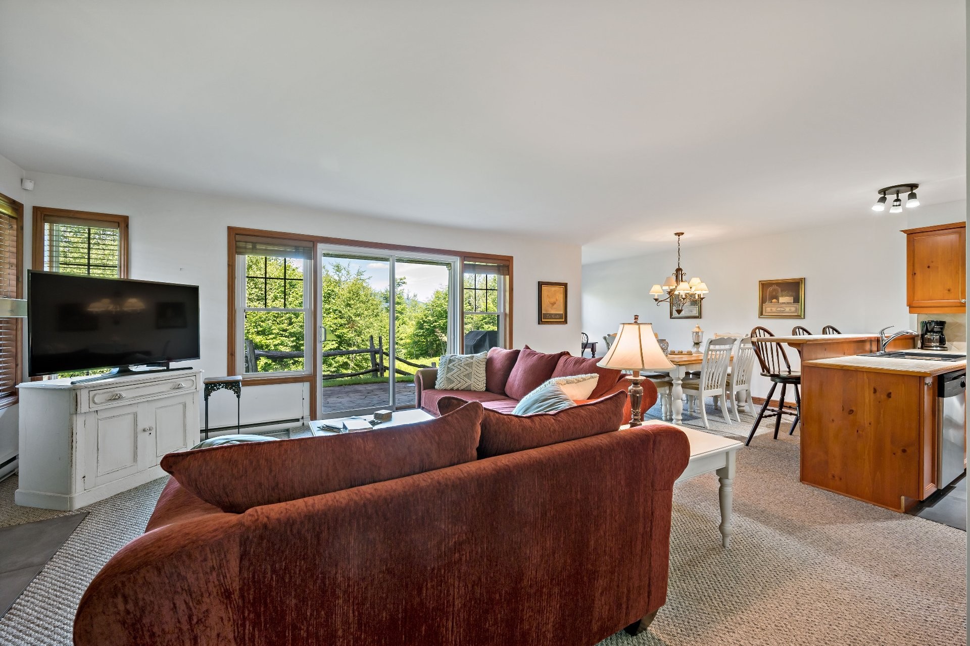 









225


Rue du Mont-Plaisant

, 1,
Mont-Tremblant,




QC
J8E1L2

