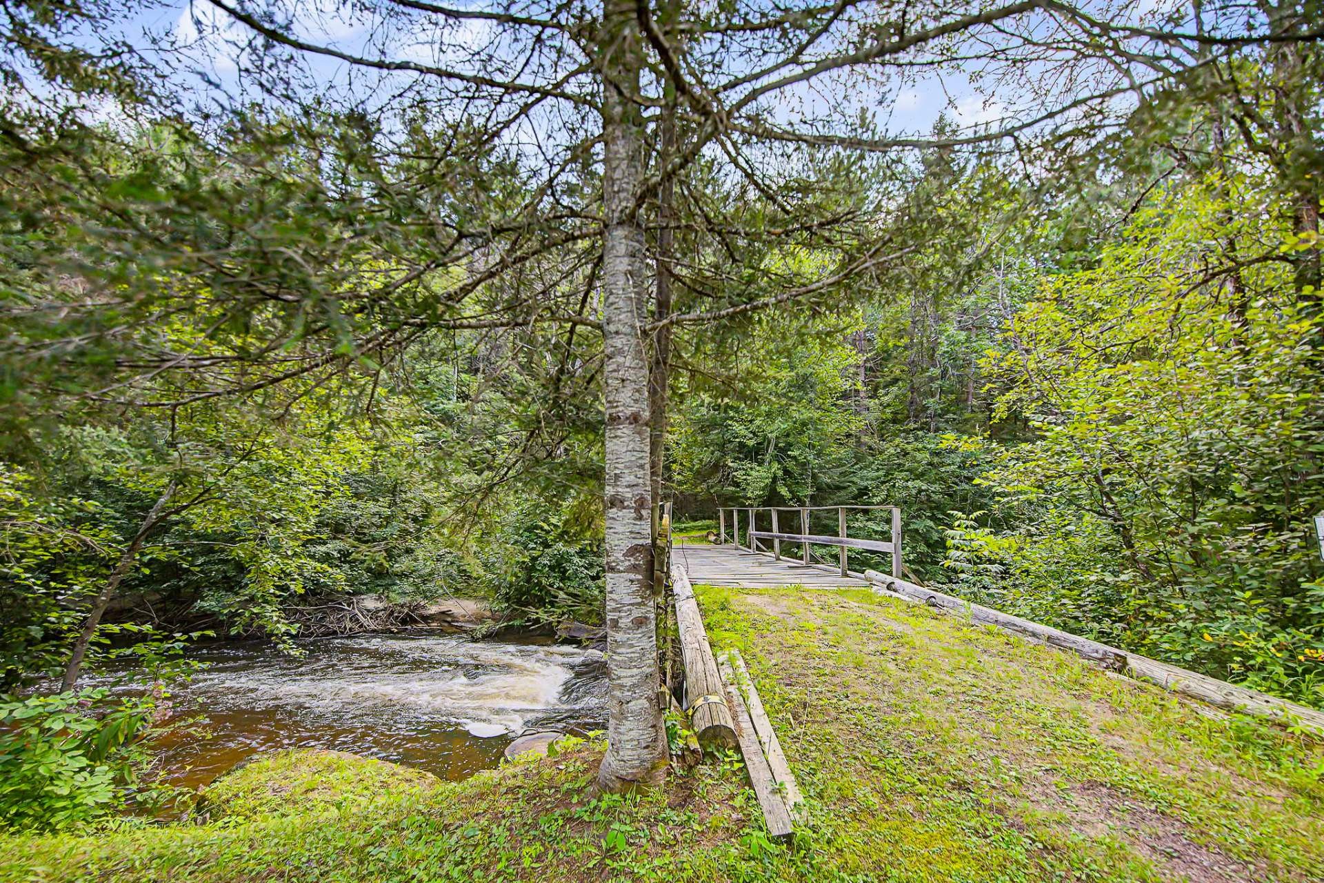 









65Z


Ch. des Pins

,
Kazabazua,




QC
J0X1X0

