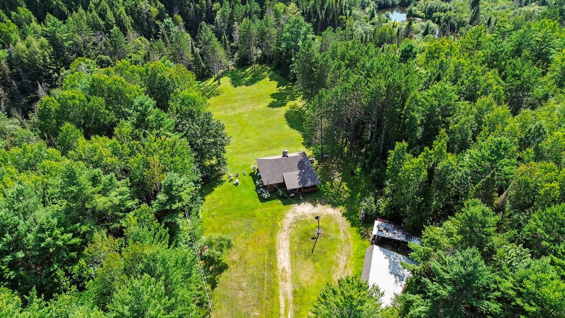 









65Z


Ch. des Pins

,
Kazabazua,




QC
J0X1X0

