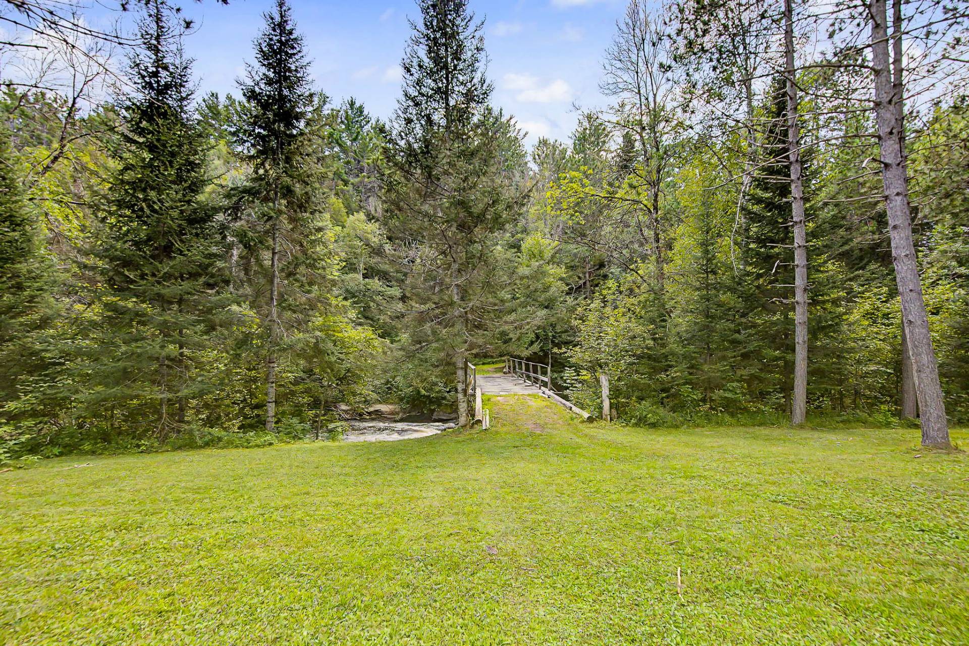 









65Z


Ch. des Pins

,
Kazabazua,




QC
J0X1X0

