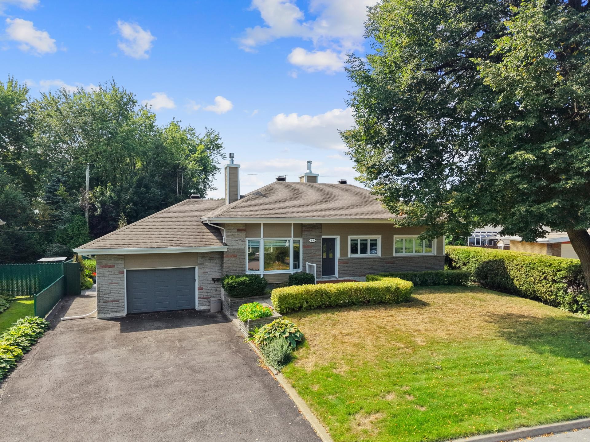 









19


Rue Denis

,
Repentigny (Repentigny),




QC
J6A4W5

