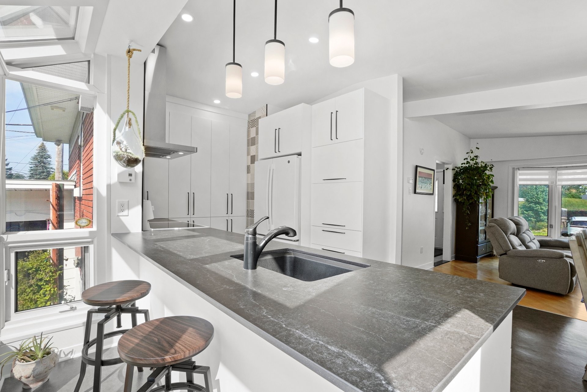 









19


Rue Denis

,
Repentigny (Repentigny),




QC
J6A4W5

