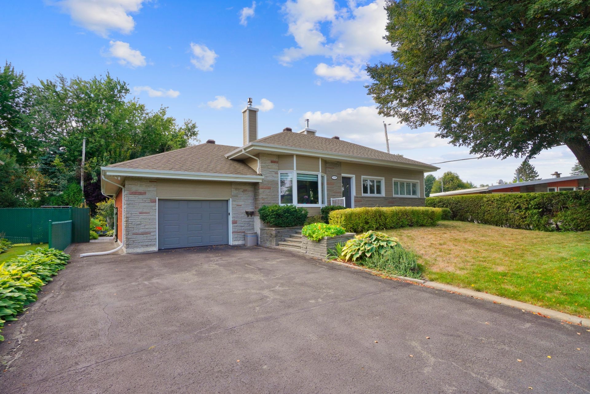 









19


Rue Denis

,
Repentigny (Repentigny),




QC
J6A4W5

