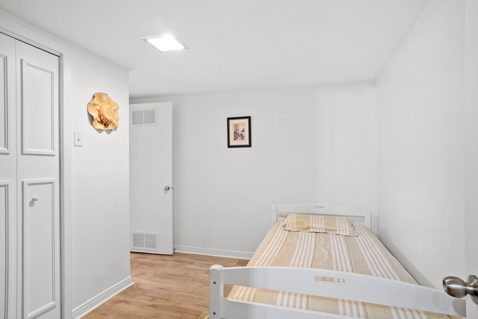 









19


Rue Denis

,
Repentigny (Repentigny),




QC
J6A4W5

