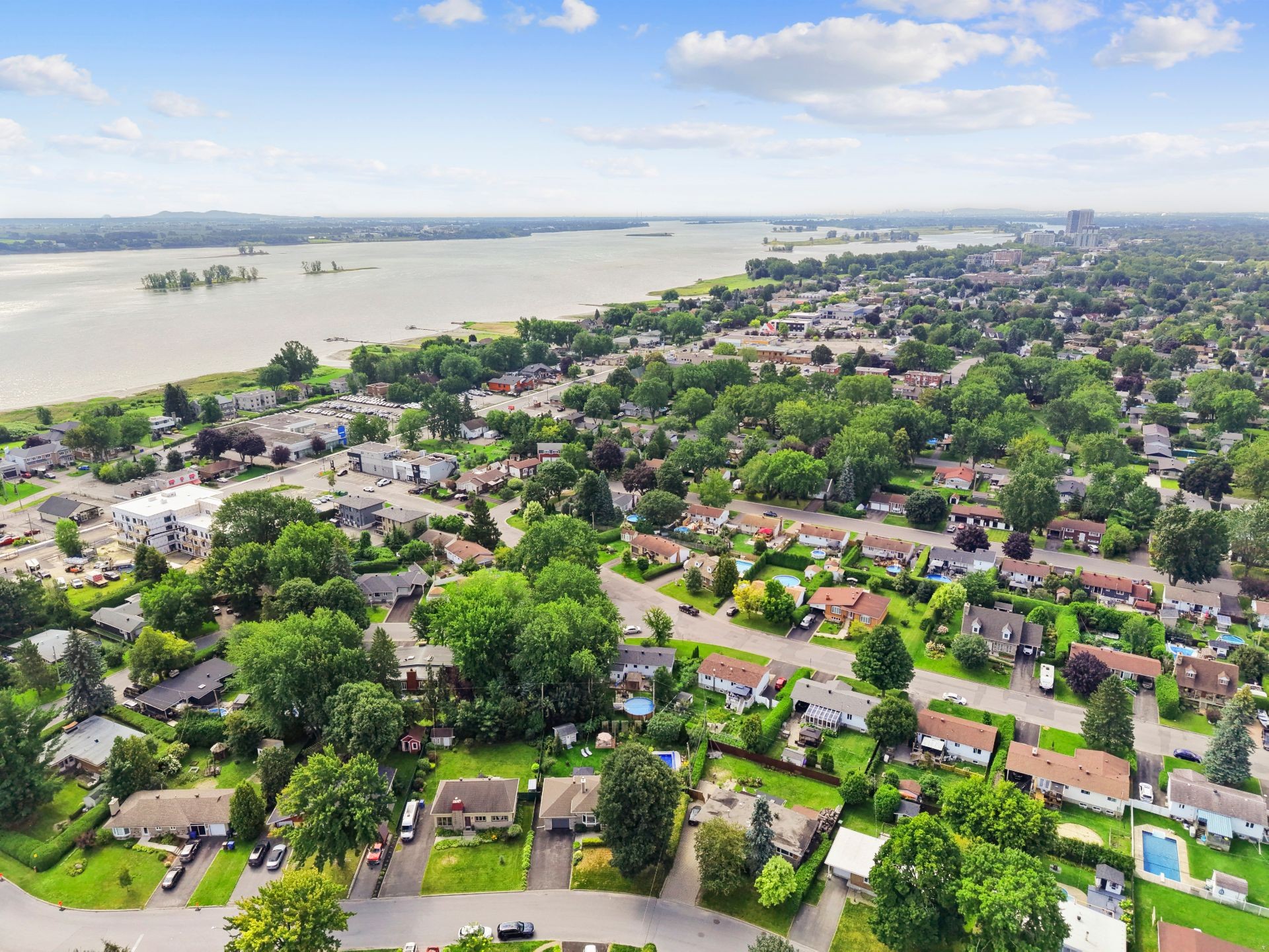 









19


Rue Denis

,
Repentigny (Repentigny),




QC
J6A4W5

