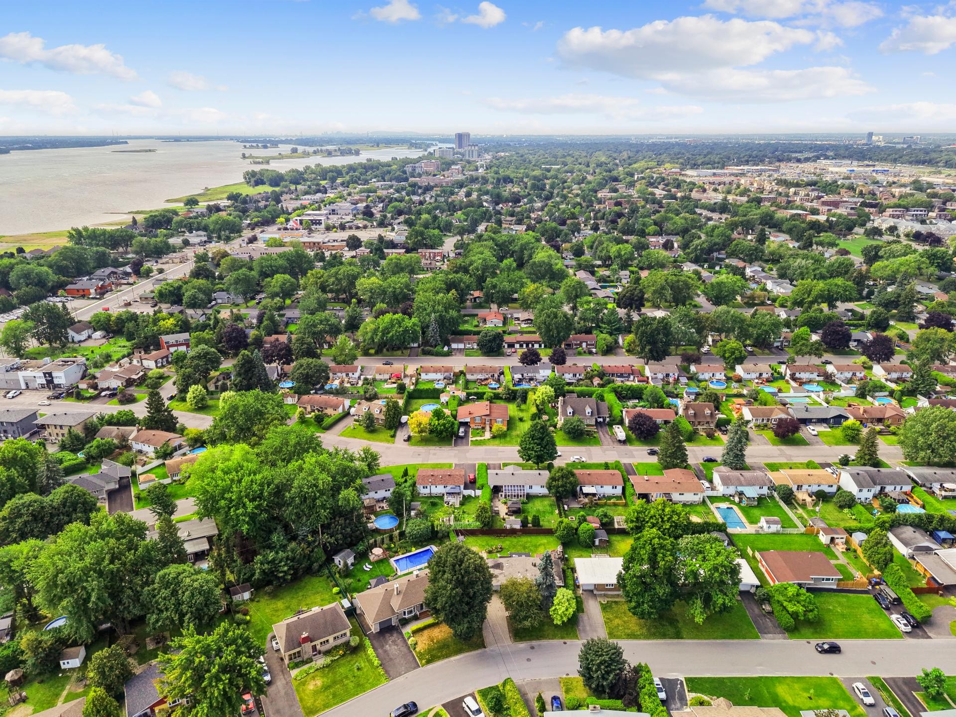 









19


Rue Denis

,
Repentigny (Repentigny),




QC
J6A4W5

