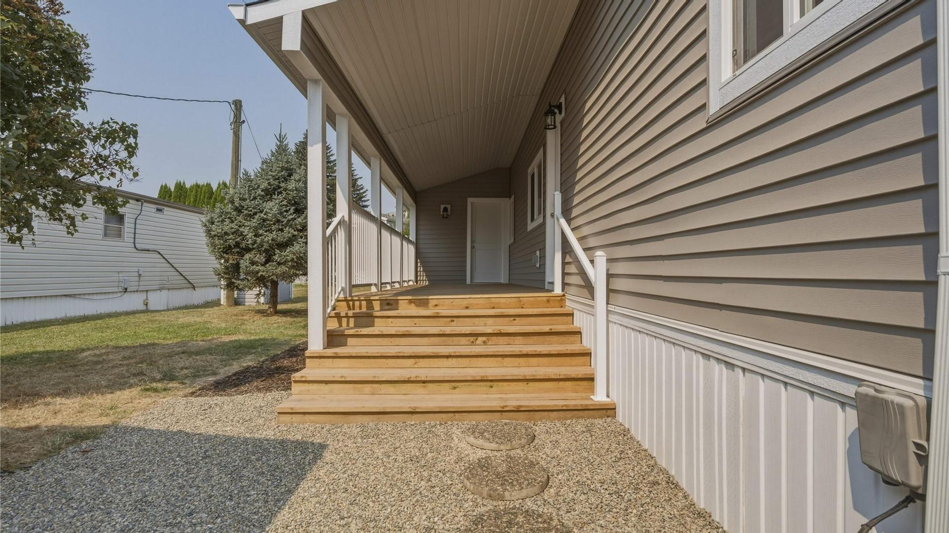 









5484


Okanagan Landing

Road, 68,
Vernon,




BC
V1T 7A8

