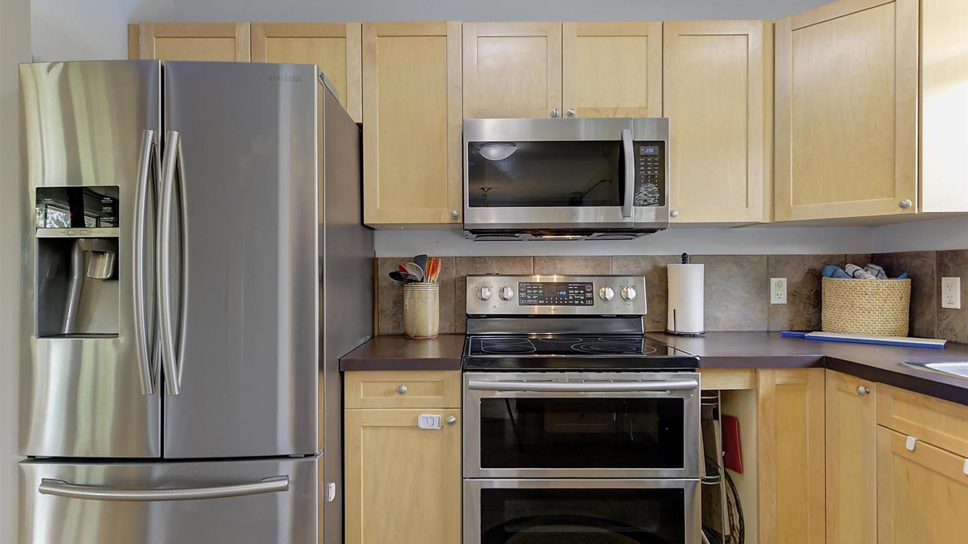 









160


Leo

Road,
Kelowna,




BC
V1X 1E8

