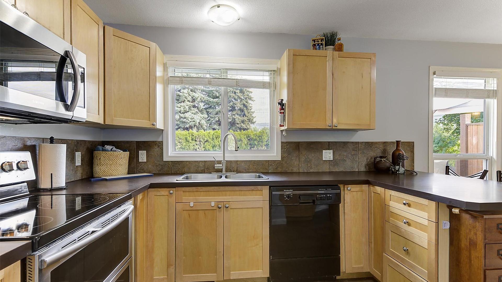 









160


Leo

Road,
Kelowna,




BC
V1X 1E8

