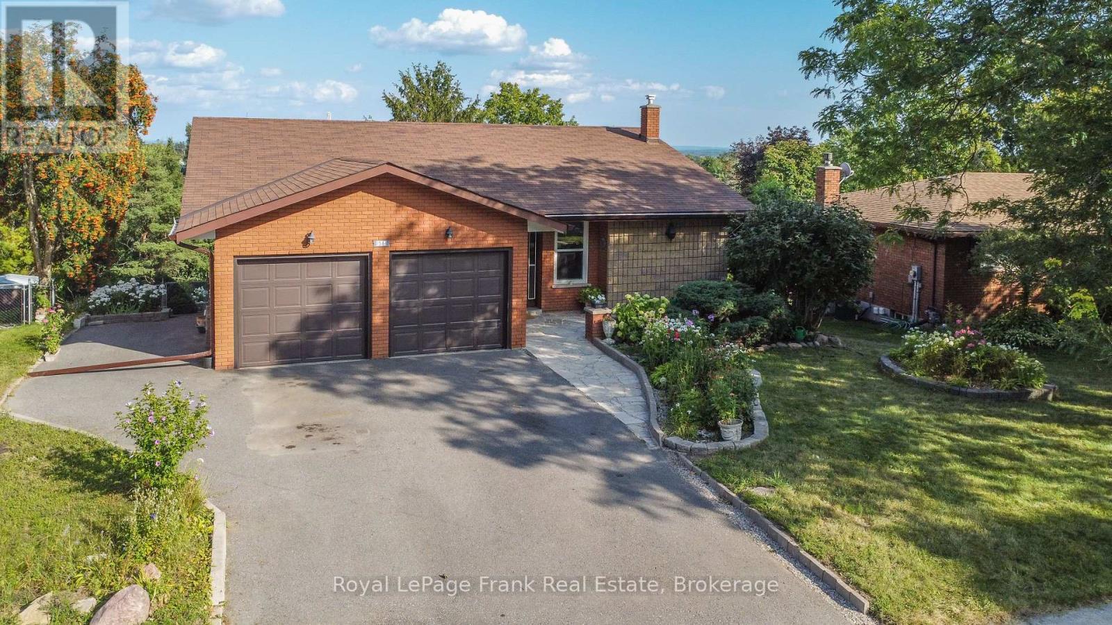 












1561 CHERRYHILL ROAD

,
Peterborough (Monaghan Ward 2),




Ontario
K9K1A7

