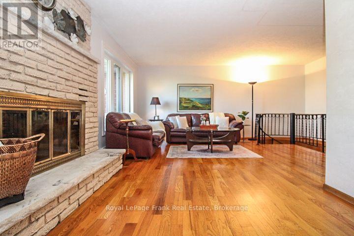 












1561 CHERRYHILL ROAD

,
Peterborough (Monaghan Ward 2),




Ontario
K9K1A7

