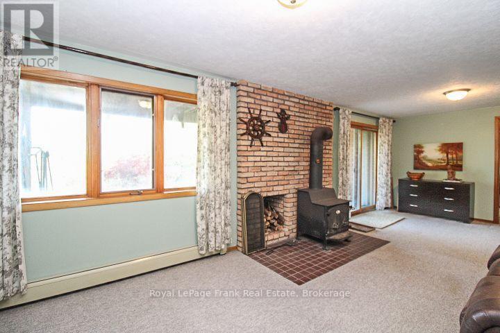 












1561 CHERRYHILL ROAD

,
Peterborough (Monaghan Ward 2),




Ontario
K9K1A7

