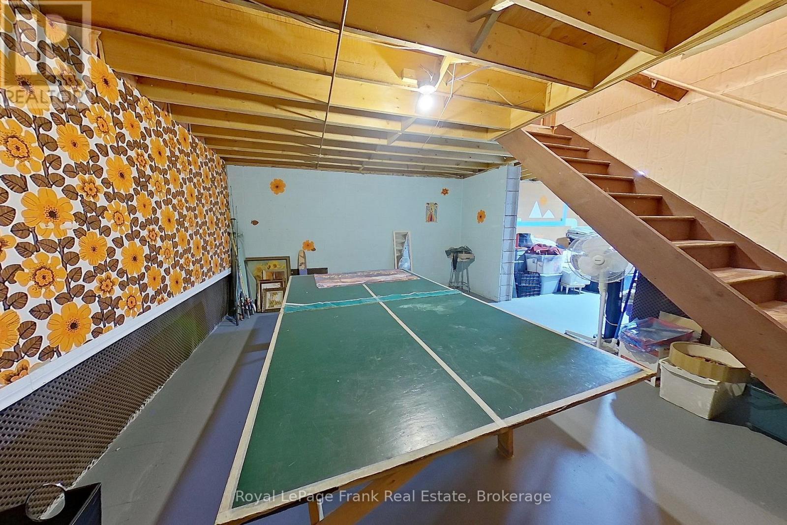 












1561 CHERRYHILL ROAD

,
Peterborough (Monaghan Ward 2),




Ontario
K9K1A7

