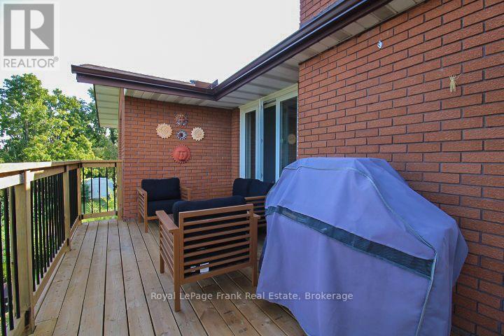 












1561 CHERRYHILL ROAD

,
Peterborough (Monaghan Ward 2),




Ontario
K9K1A7


