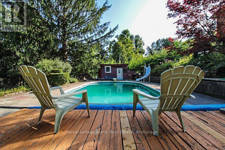 












1561 CHERRYHILL ROAD

,
Peterborough (Monaghan Ward 2),




Ontario
K9K1A7

