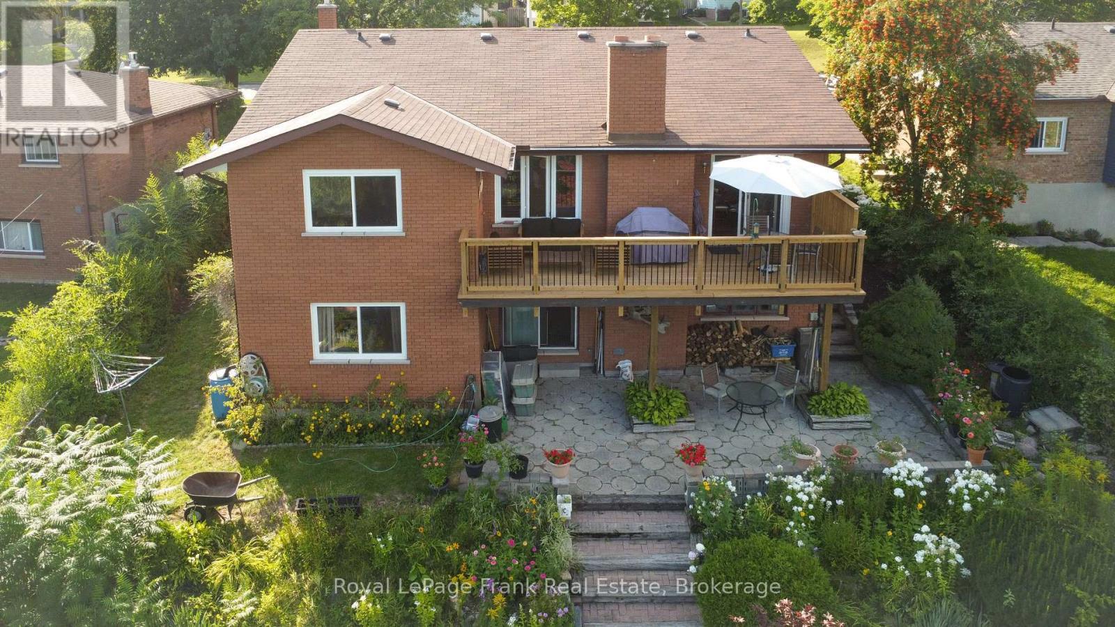 












1561 CHERRYHILL ROAD

,
Peterborough (Monaghan Ward 2),




Ontario
K9K1A7

