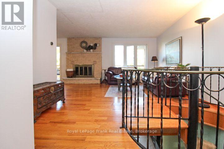 












1561 CHERRYHILL ROAD

,
Peterborough (Monaghan Ward 2),




Ontario
K9K1A7


