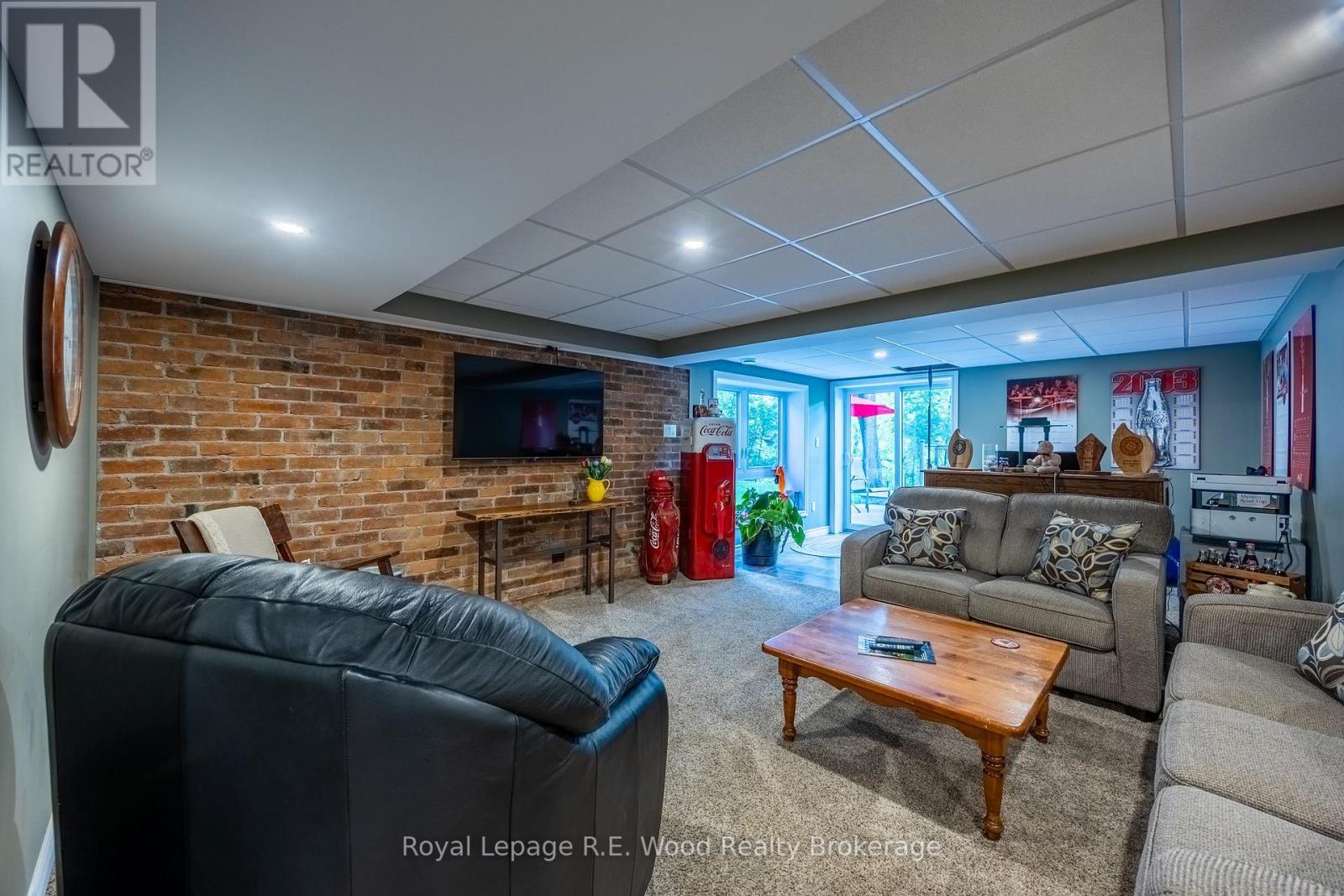 












51 PARKWOOD DRIVE

,
Tillsonburg,




Ontario
N4G2B7

