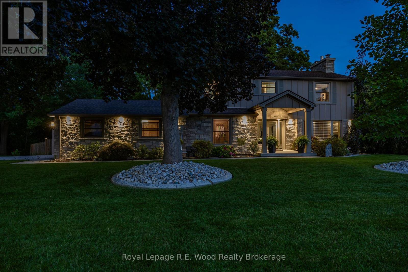 












51 PARKWOOD DRIVE

,
Tillsonburg,




Ontario
N4G2B7

