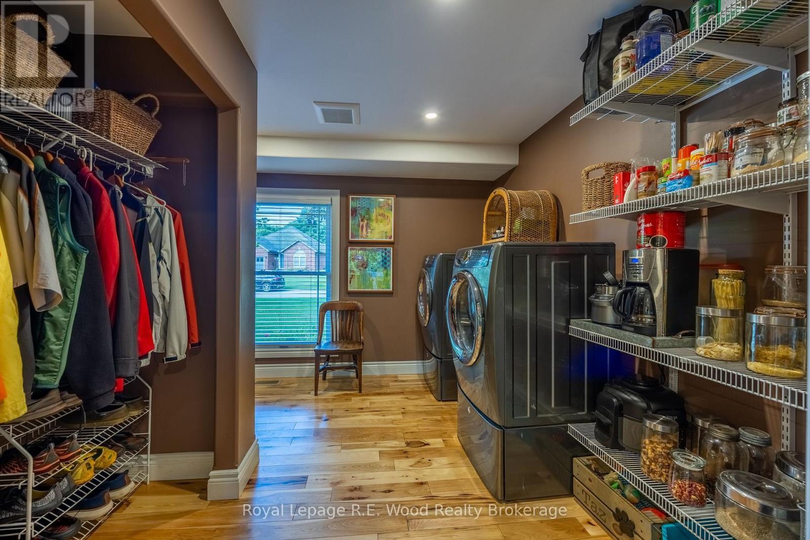 












51 PARKWOOD DRIVE

,
Tillsonburg,




Ontario
N4G2B7

