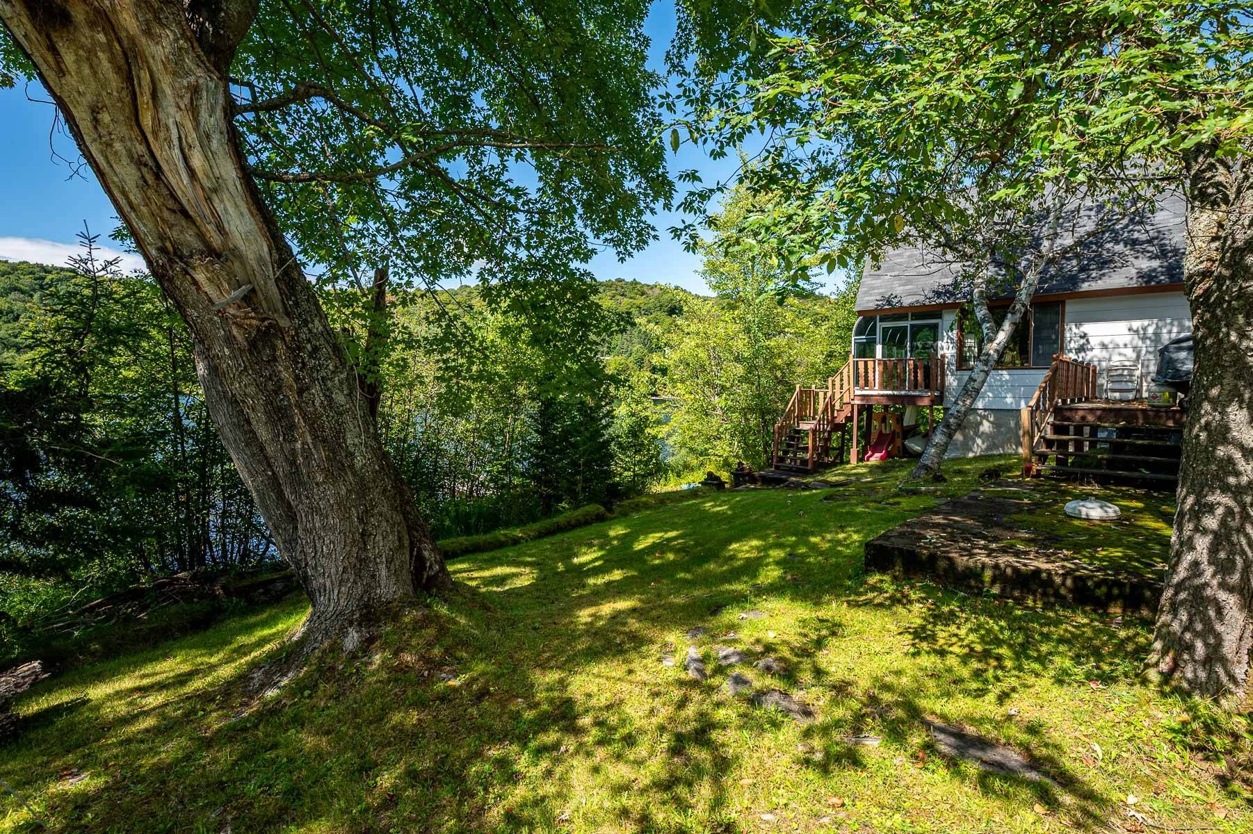 









2577


Mtée du Lac-Louise

,
Saint-Adolphe-d'Howard,




QC
J0T2B0

