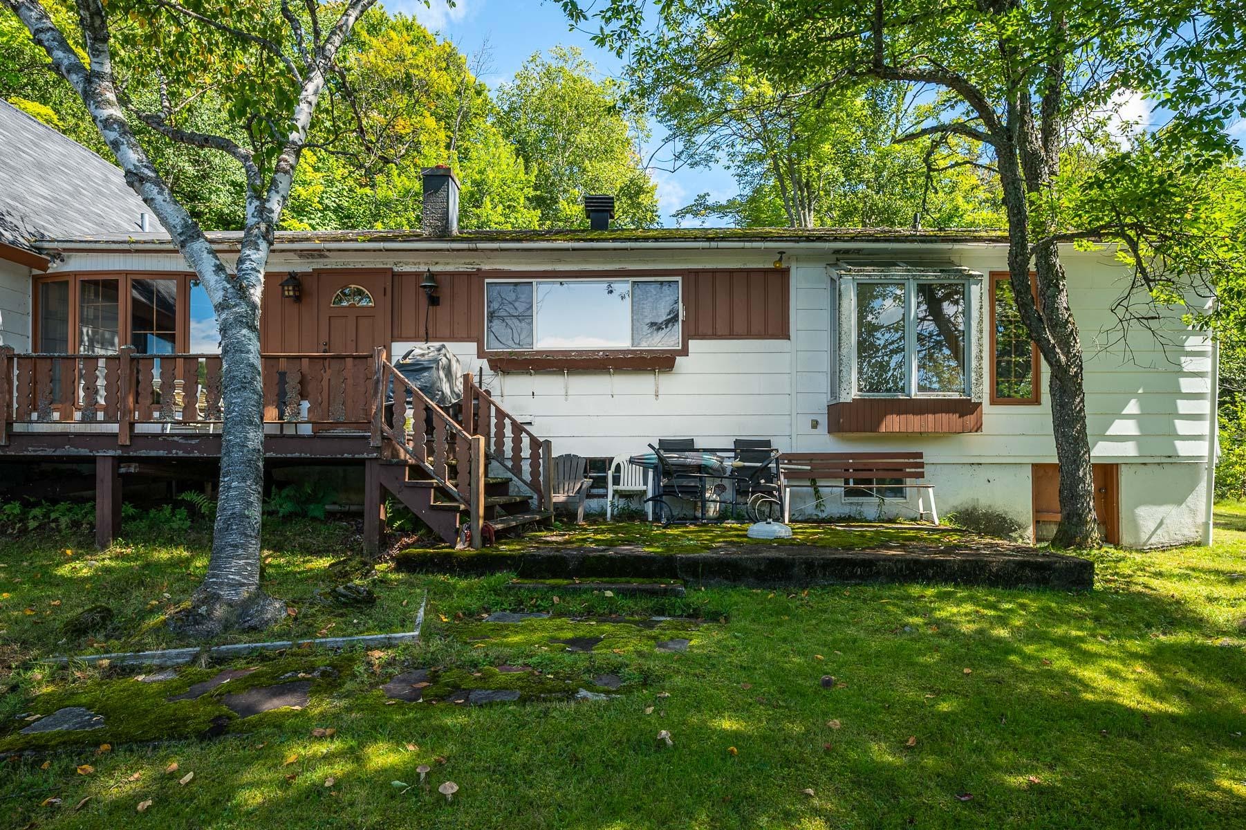 









2577


Mtée du Lac-Louise

,
Saint-Adolphe-d'Howard,




QC
J0T2B0

