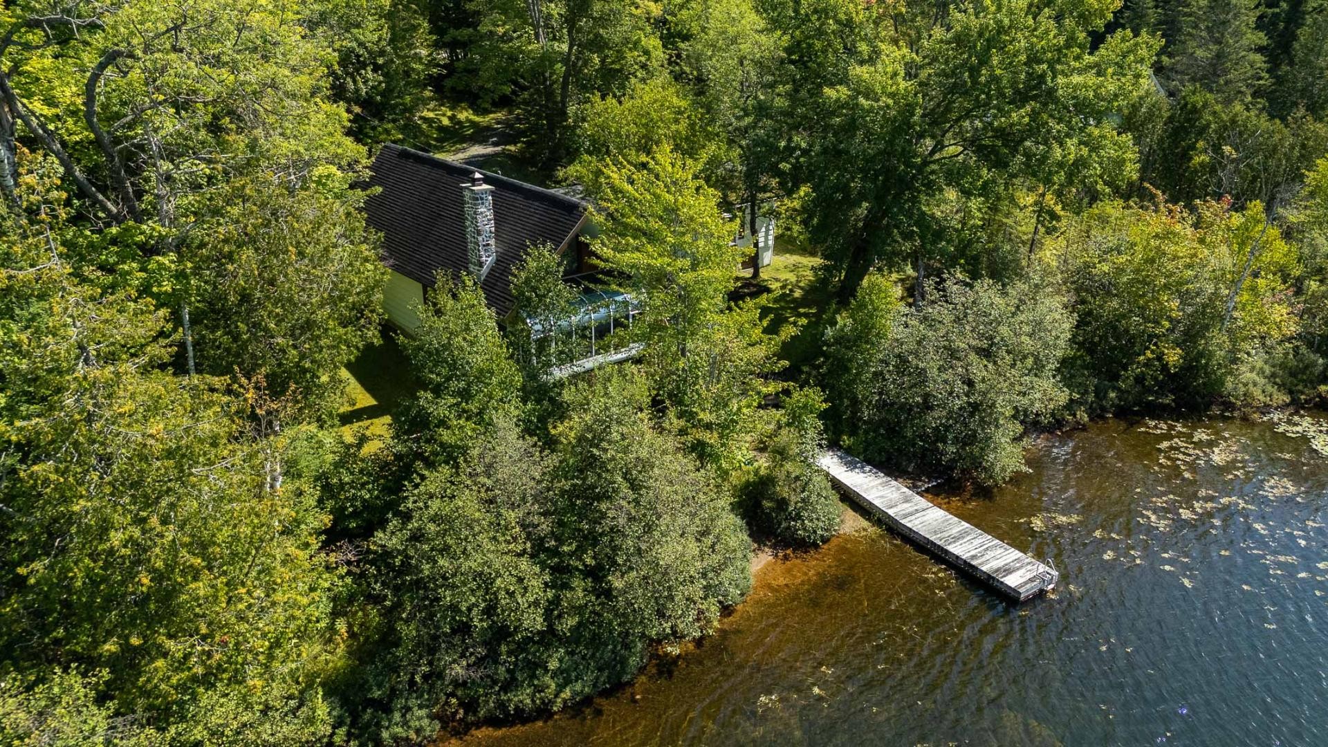 









2577


Mtée du Lac-Louise

,
Saint-Adolphe-d'Howard,




QC
J0T2B0

