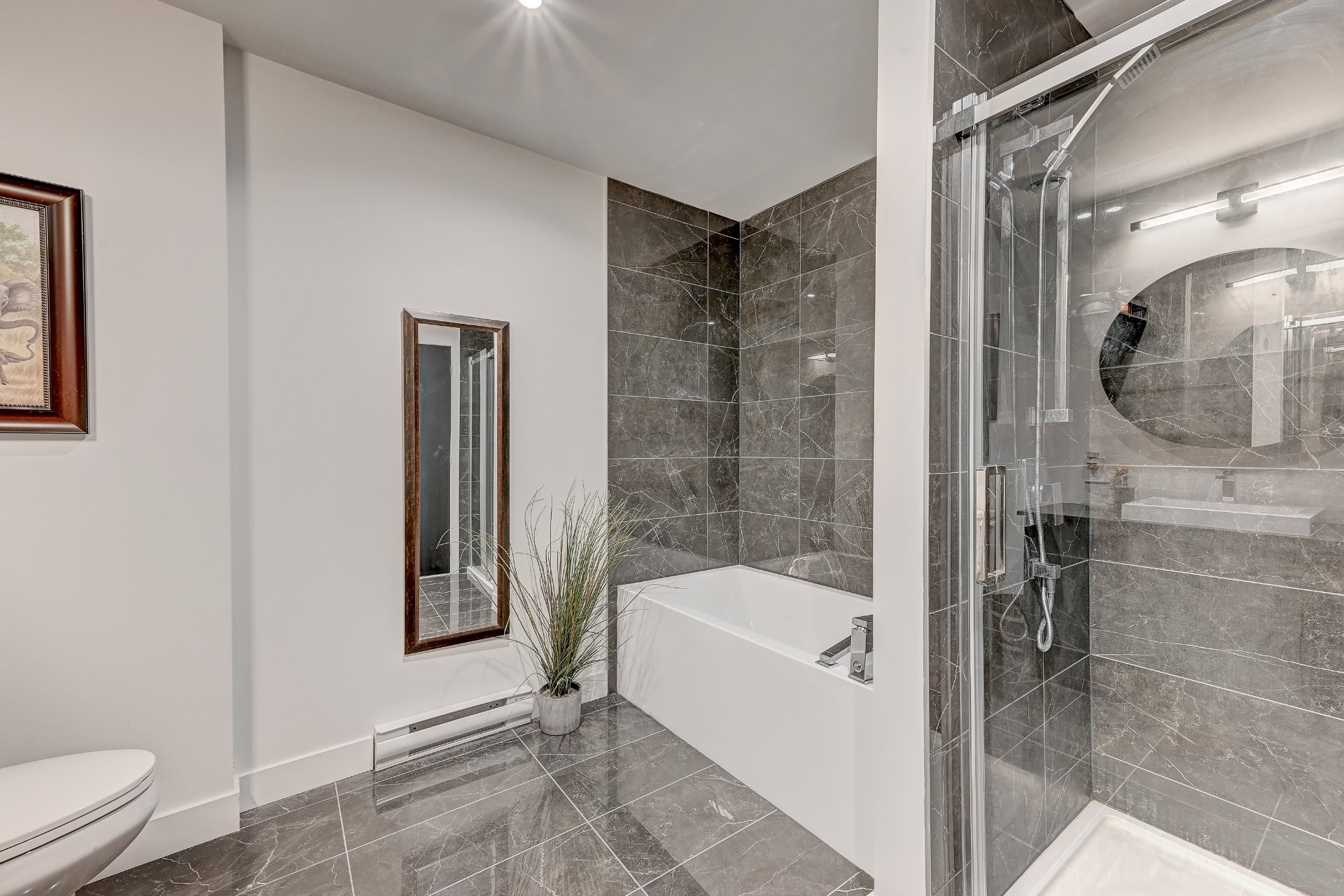 









280


Route 132

, 618,
Saint-Constant,




QC
J5A2S1

