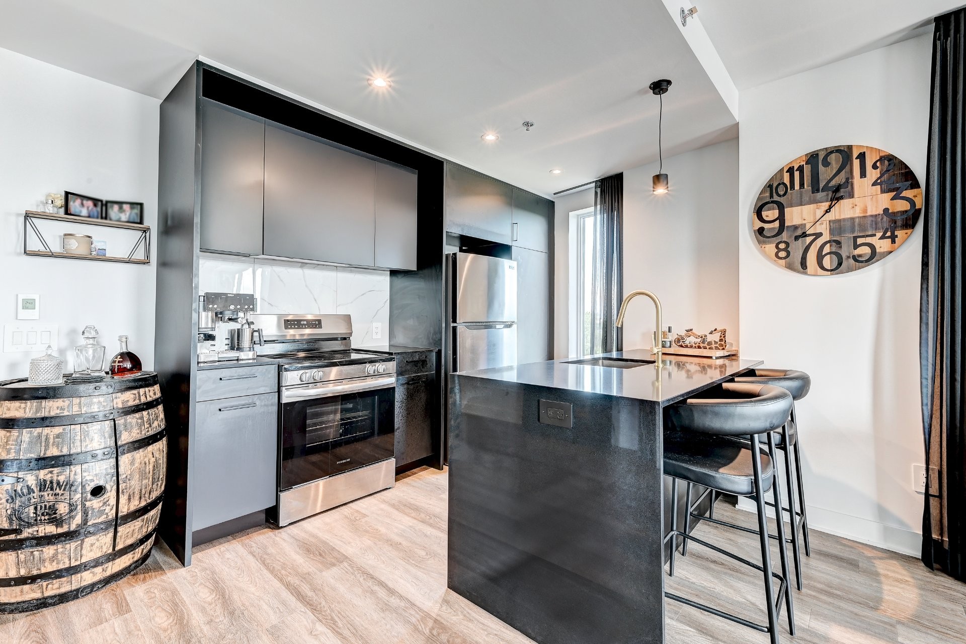 









280


Route 132

, 618,
Saint-Constant,




QC
J5A2S1

