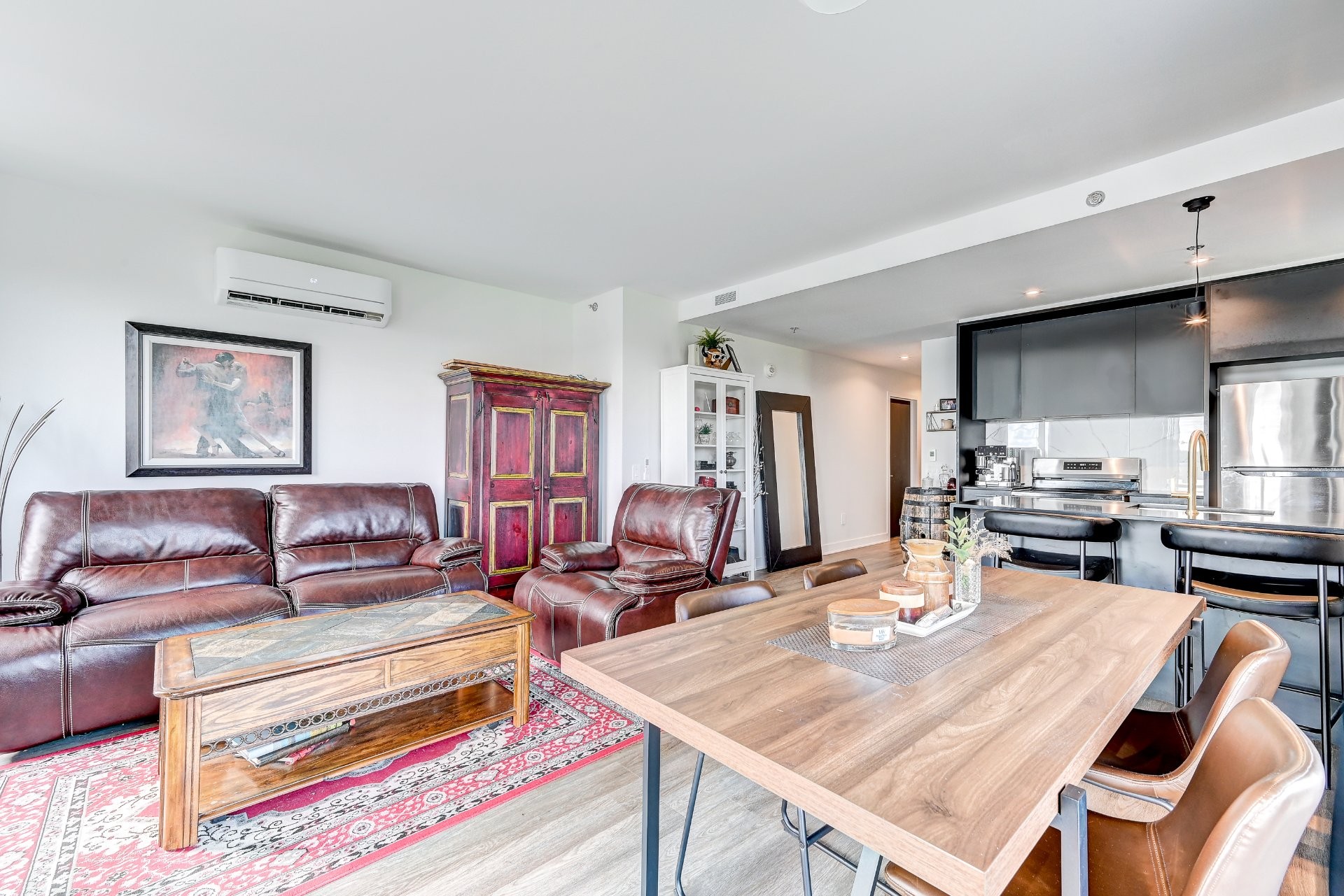 









280


Route 132

, 618,
Saint-Constant,




QC
J5A2S1

