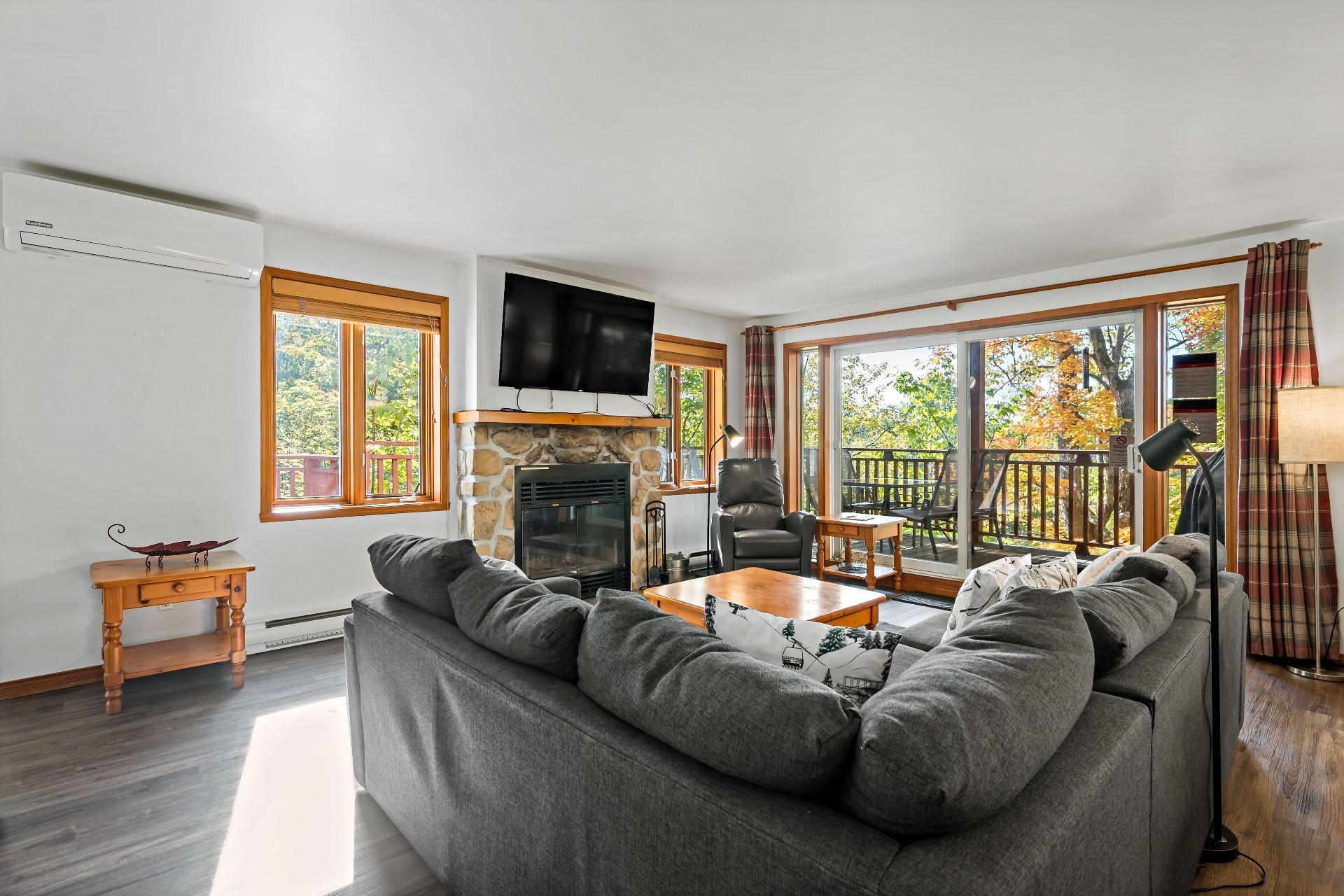 









197


Ch. de la Forêt

, 9,
Mont-Tremblant,




QC
J8E3K8


