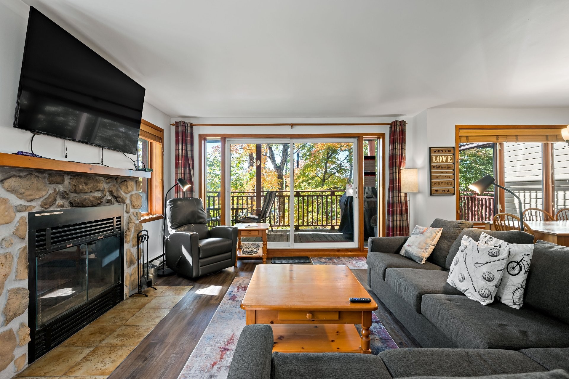 









197


Ch. de la Forêt

, 9,
Mont-Tremblant,




QC
J8E3K8

