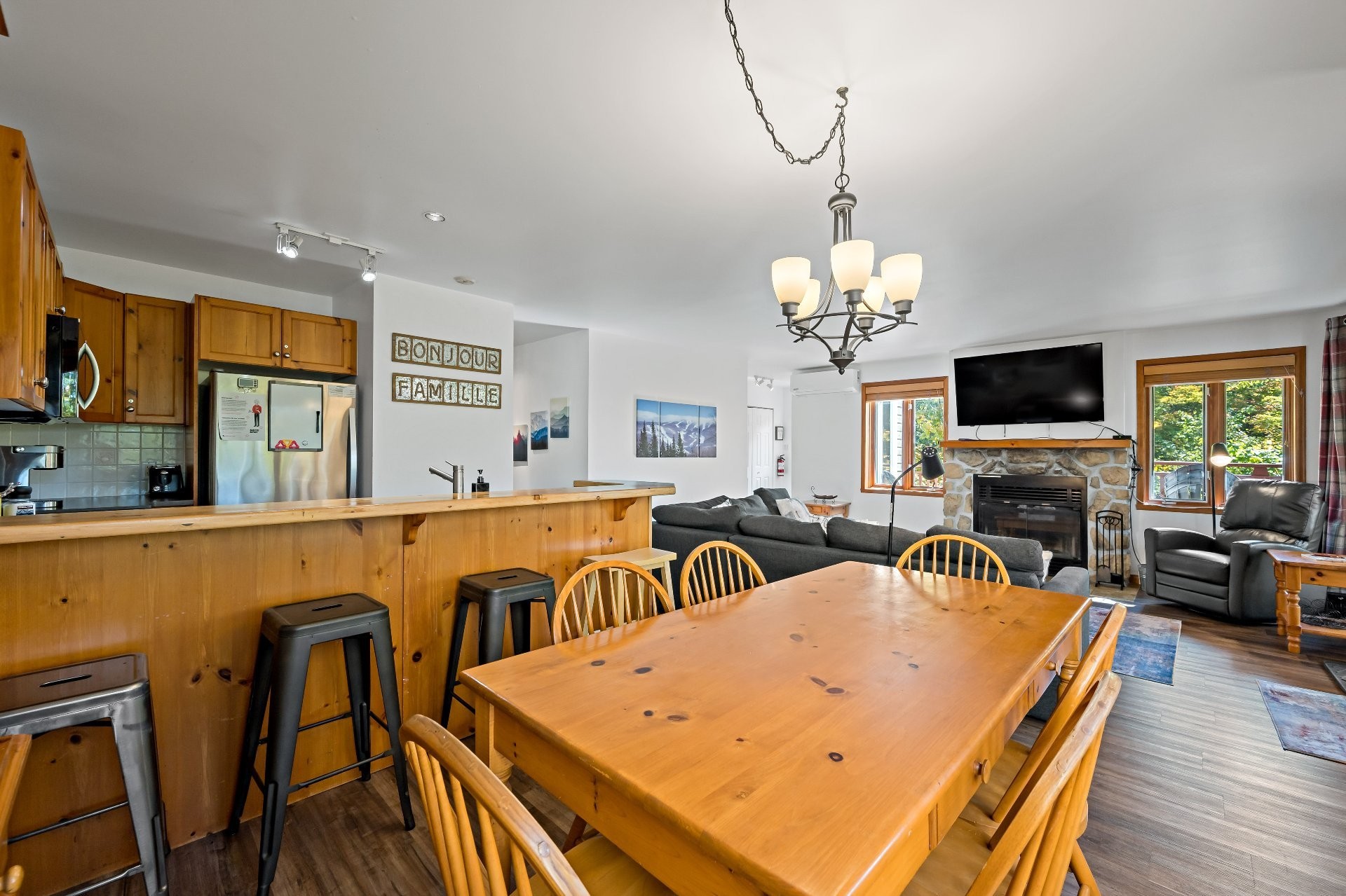 









197


Ch. de la Forêt

, 9,
Mont-Tremblant,




QC
J8E3K8

