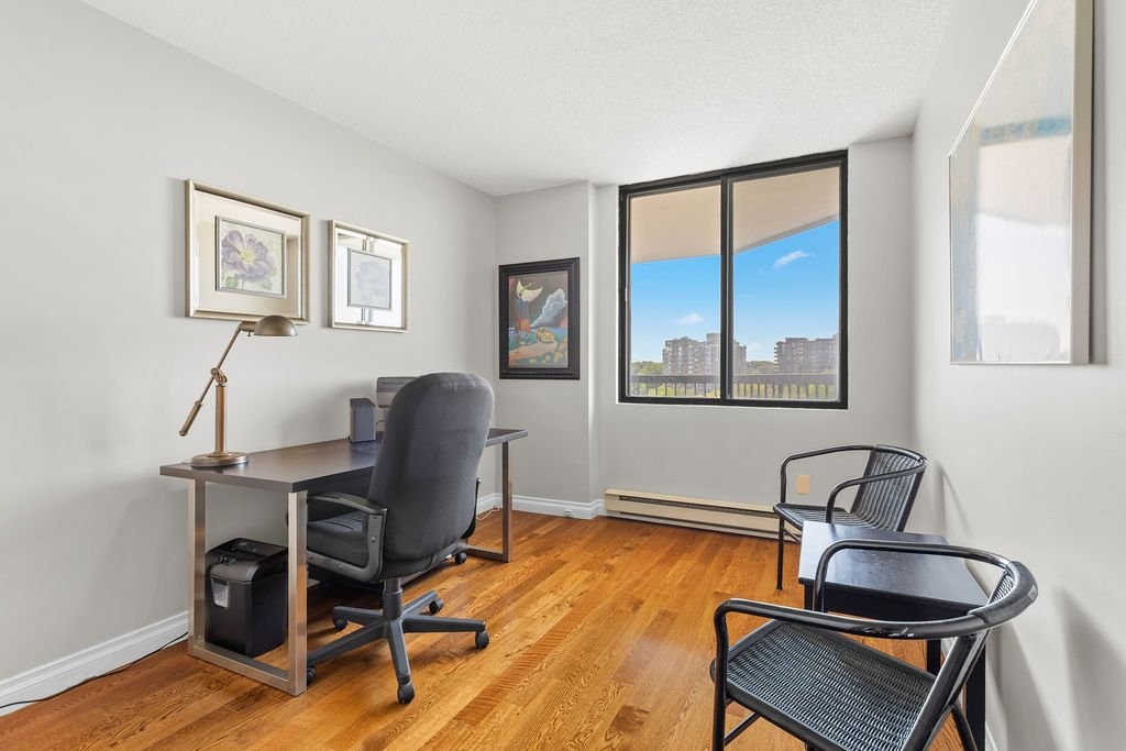 









4300


Place des Cageux

, 807,
Laval (Chomedey),




QC
H7W4Z3

