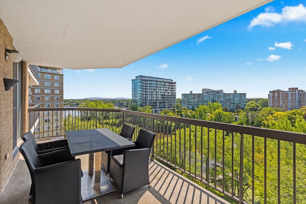 









4300


Place des Cageux

, 807,
Laval (Chomedey),




QC
H7W4Z3

