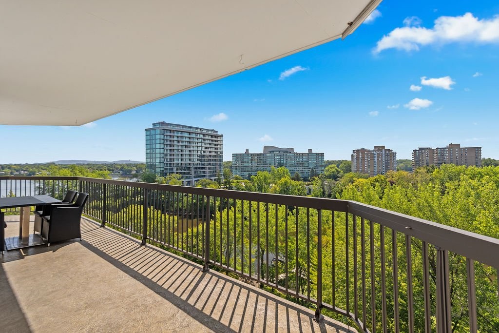 









4300


Place des Cageux

, 807,
Laval (Chomedey),




QC
H7W4Z3

