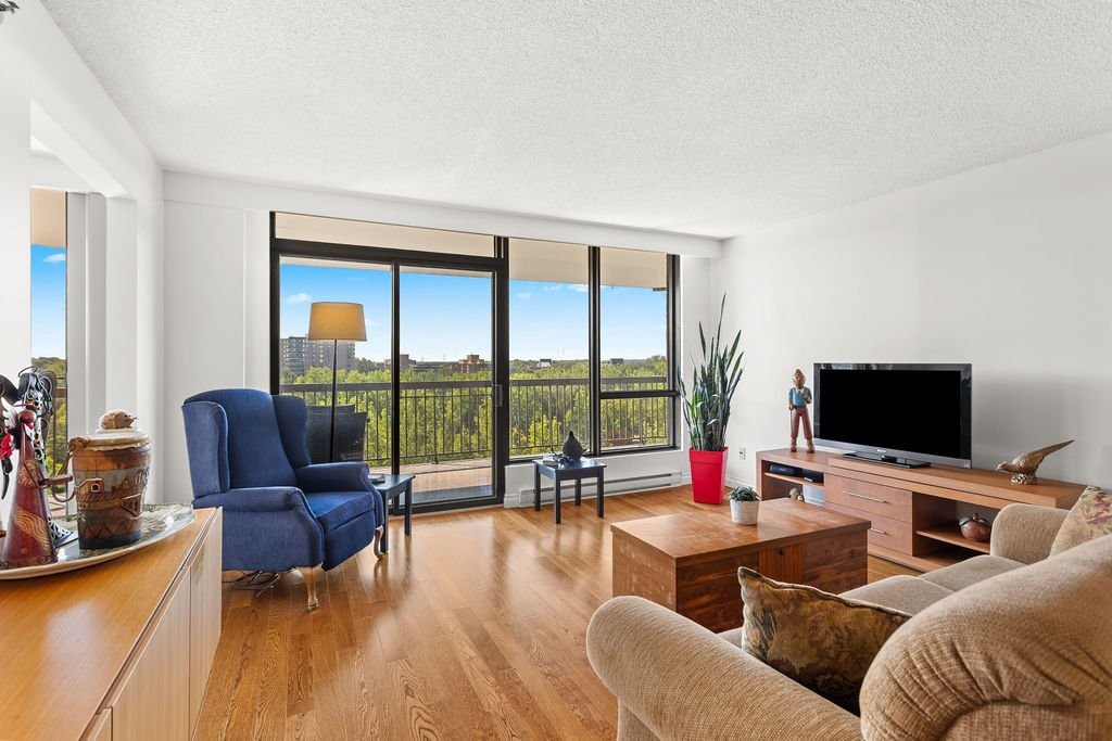 









4300


Place des Cageux

, 807,
Laval (Chomedey),




QC
H7W4Z3

