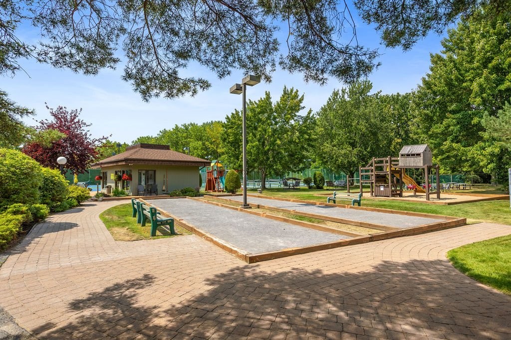 









4300


Place des Cageux

, 807,
Laval (Chomedey),




QC
H7W4Z3

