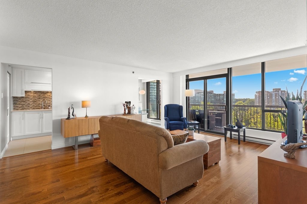 









4300


Place des Cageux

, 807,
Laval (Chomedey),




QC
H7W4Z3

