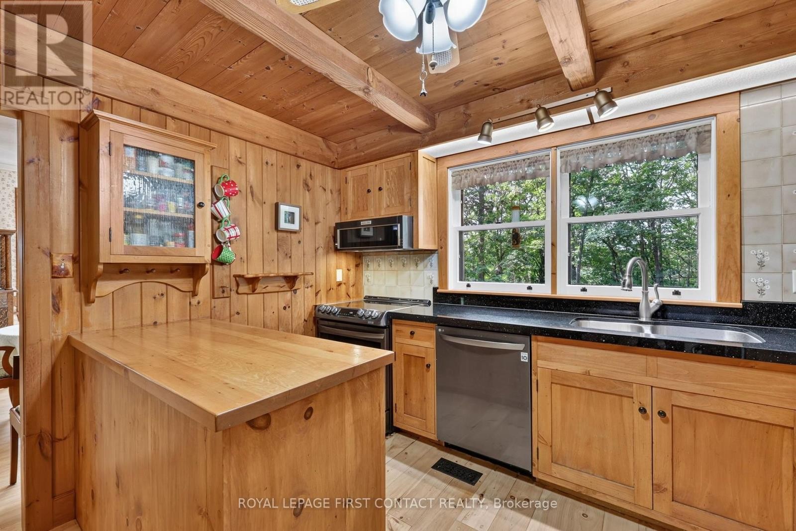 












29 DORAN ROAD

,
Springwater,




Ontario
L9X1L3

